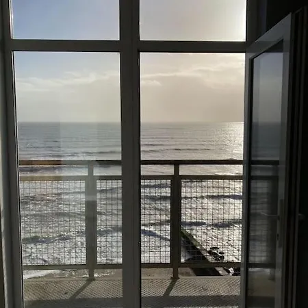 Luxury Top Floor Penthouse Beachfront * Youghal